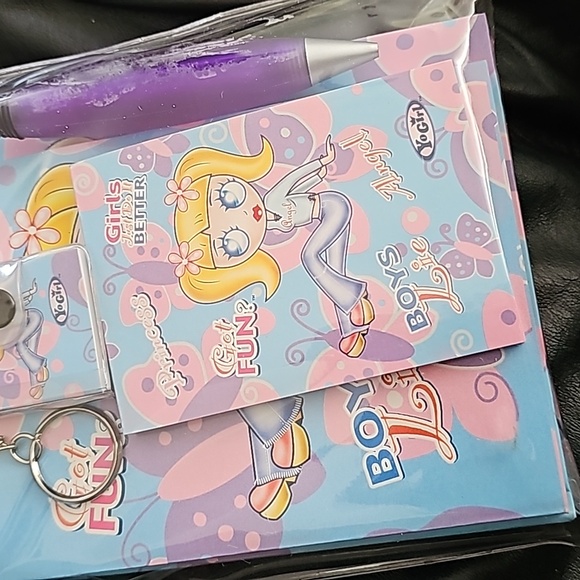 Girls Notebook Accessory - Picture 3 of 6